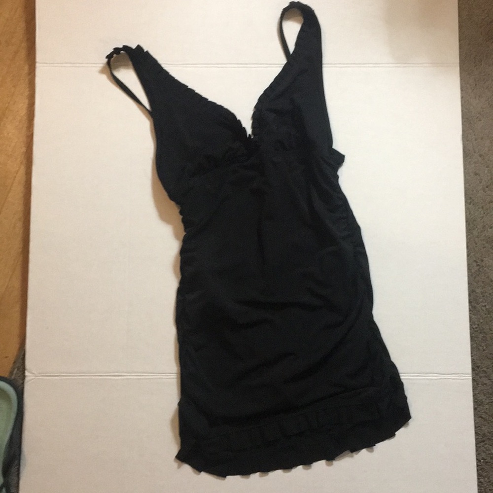 Jantzen Black One Piece Suit w Ruffled skirt Vneck